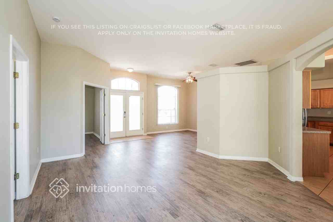 4209 Anaconda Dr - Photo 4 of 17