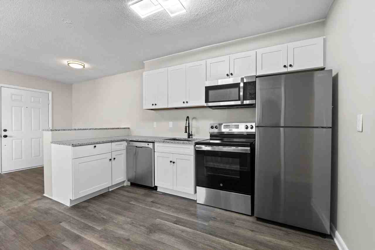 Channing Apartments East - Photo 3 of 50