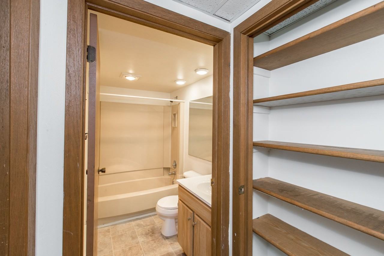 Woodfield Circle - Photo 7 of 36