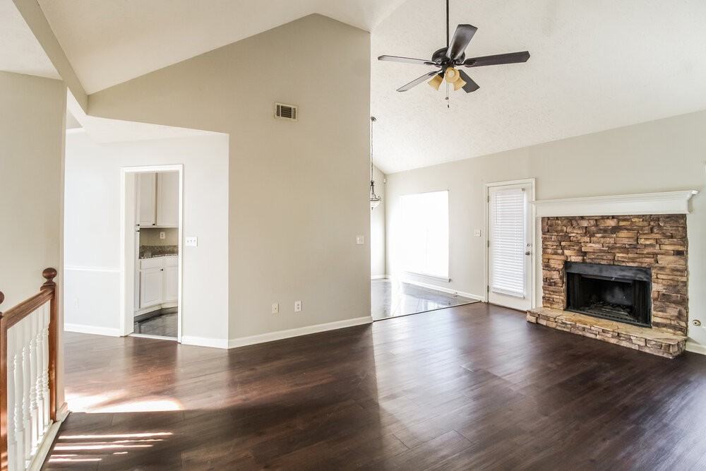 685 Chaseridge Dr - Photo 5 of 17