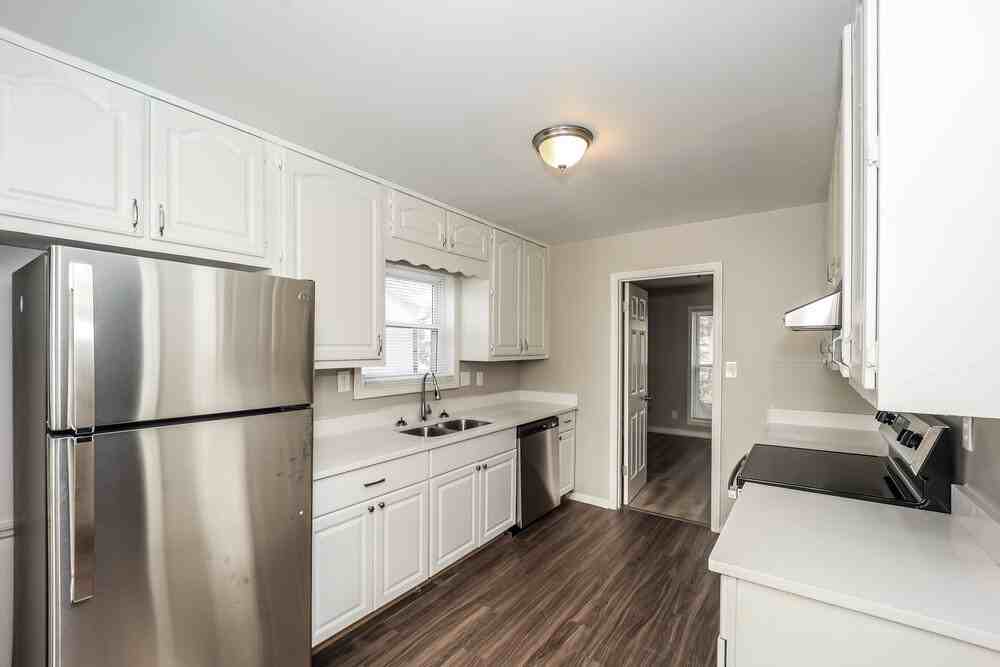 3240 Devilla Trce - Photo 7 of 17