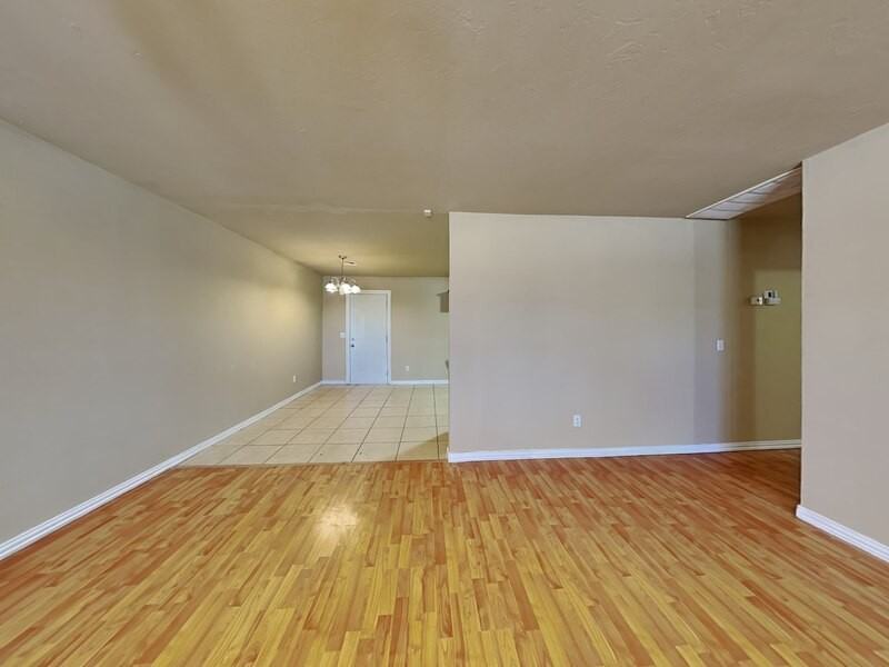 521 Nw 111th St - Photo 2 of 18