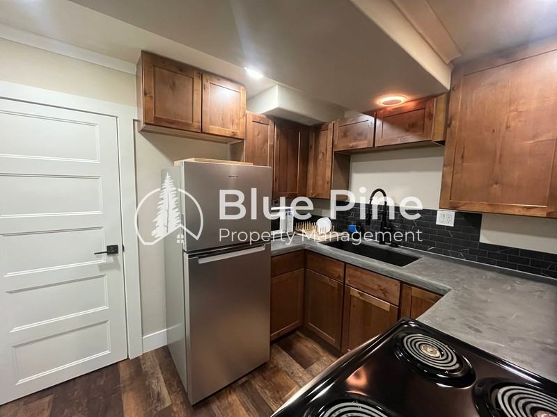 1165 Canal Ave #1 - Photo 3 of 13