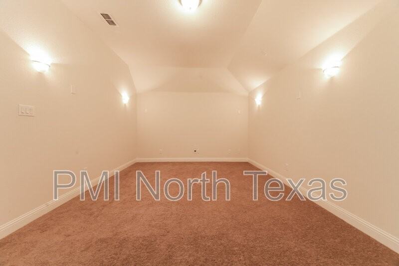 6213 Eldridge Ln - Photo 6 of 19