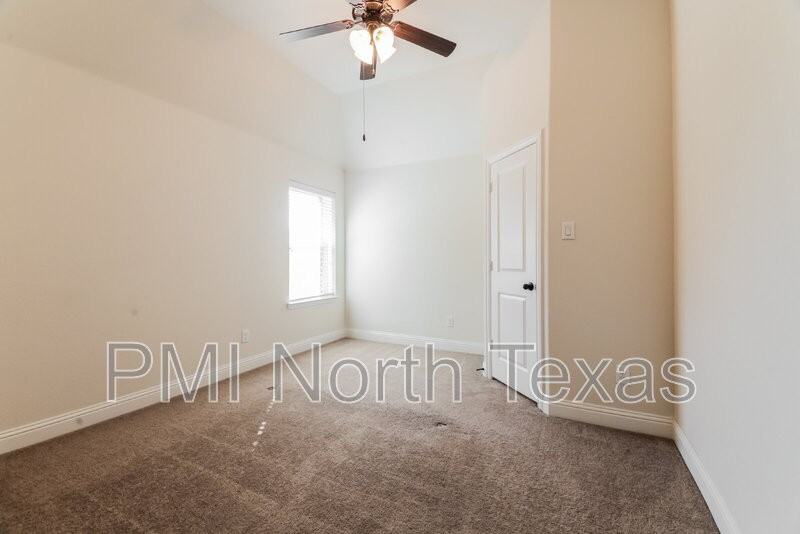 6213 Eldridge Ln - Photo 7 of 19
