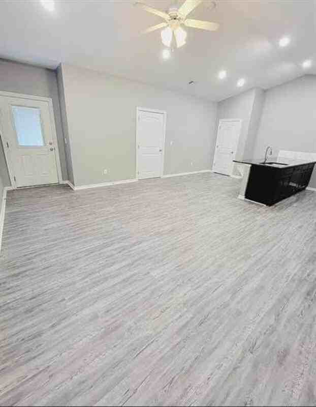 5308 N Cypress Cir - Photo 3 of 25