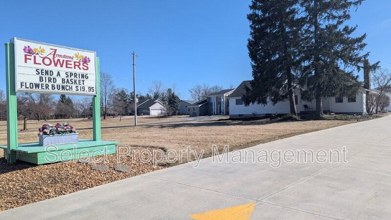 710 E Cook Rd - Photo 5 of 39