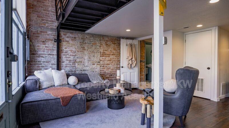 40 N Freedom Blvd - Photo 7 of 48