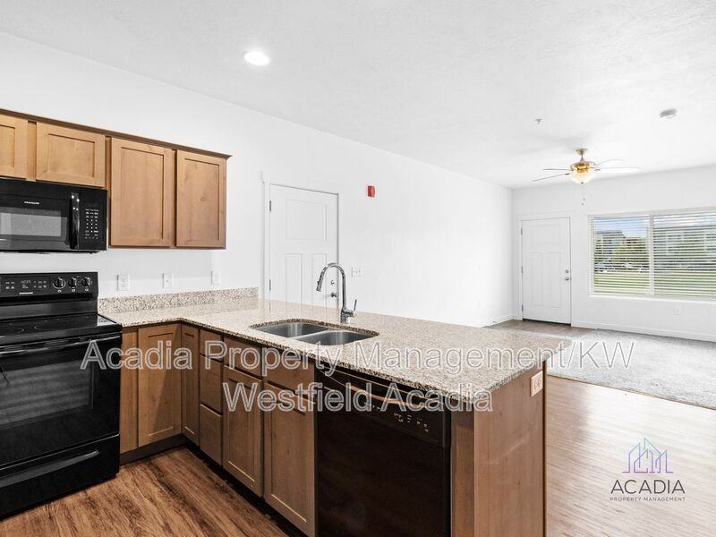 678 Eastsouth #101 - Photo 4 of 50