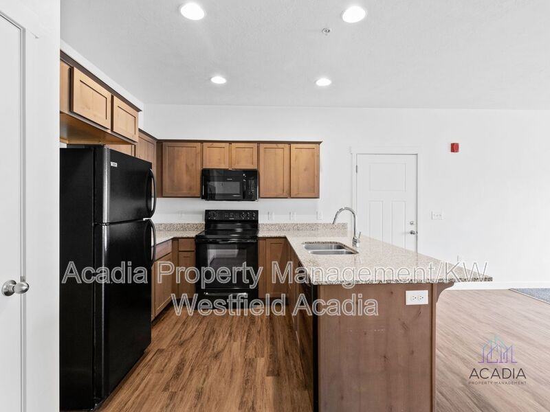678 Eastsouth #101 - Photo 5 of 50