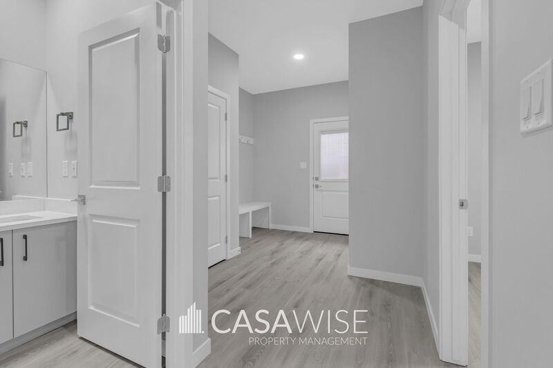 11927 125 St Nw #MAIN - Photo 3 of 25