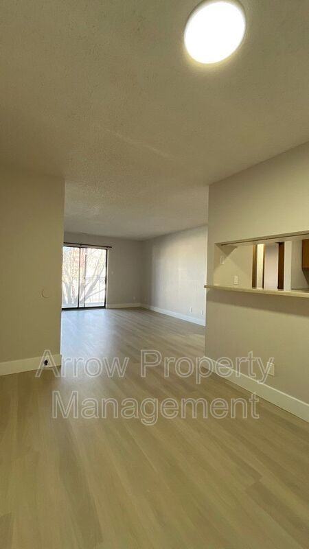 2344 N 44th St #20 - Photo 3 of 13