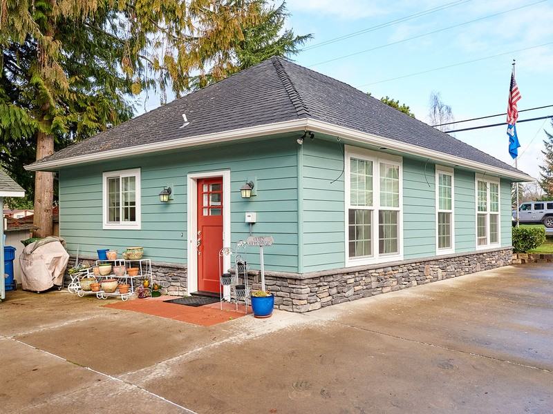 1328 S Water St - Photo 2 of 19