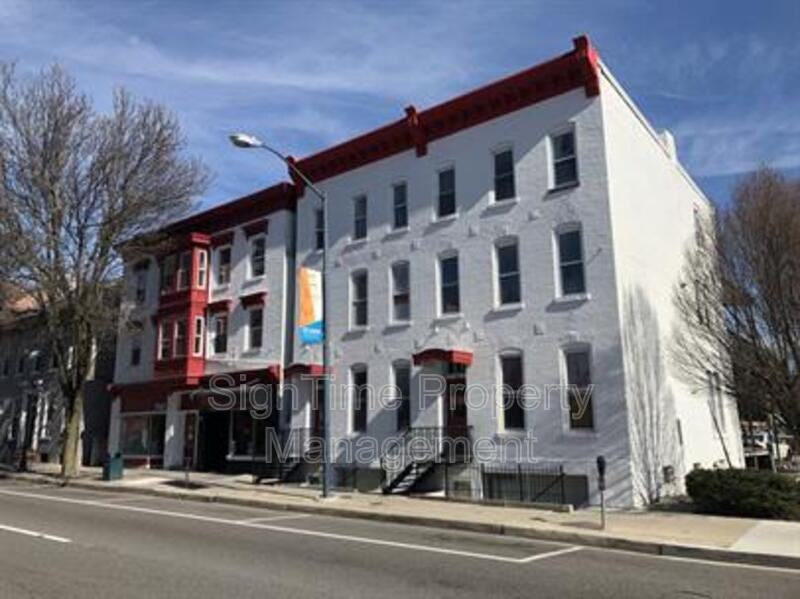 42 E Washington St #4BS - Photo 2 of 10