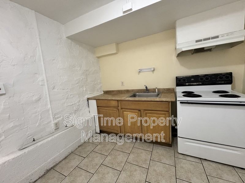 42 E Washington St #4BS - Photo 4 of 10