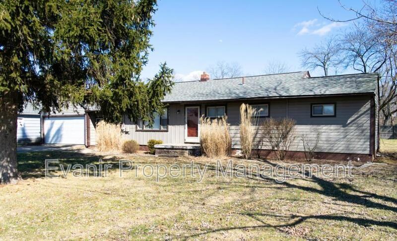 3 1st St - Photo 3 of 25