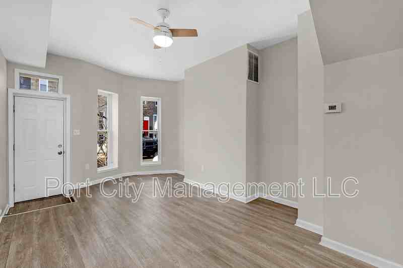 2611 Boone St - Photo 2 of 23