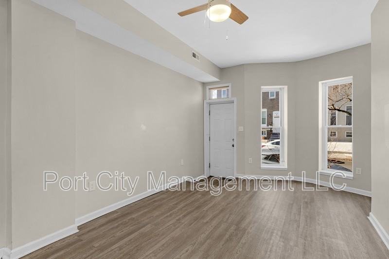 2611 Boone St - Photo 3 of 23