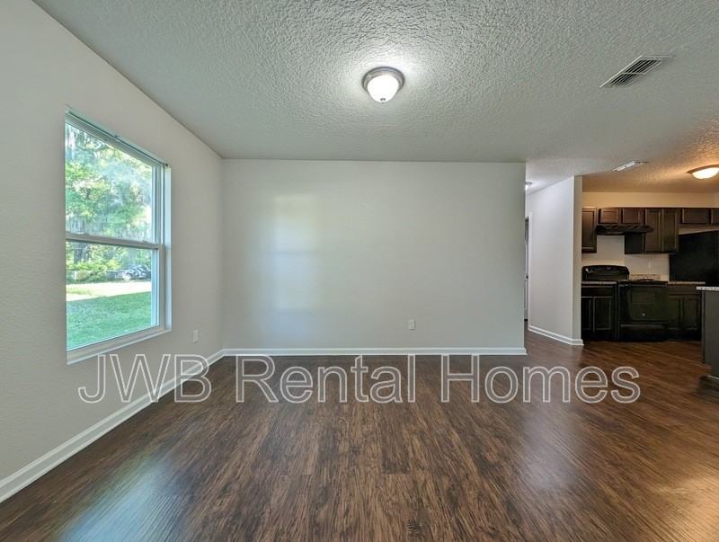 6555 Zora St - Photo 3 of 7