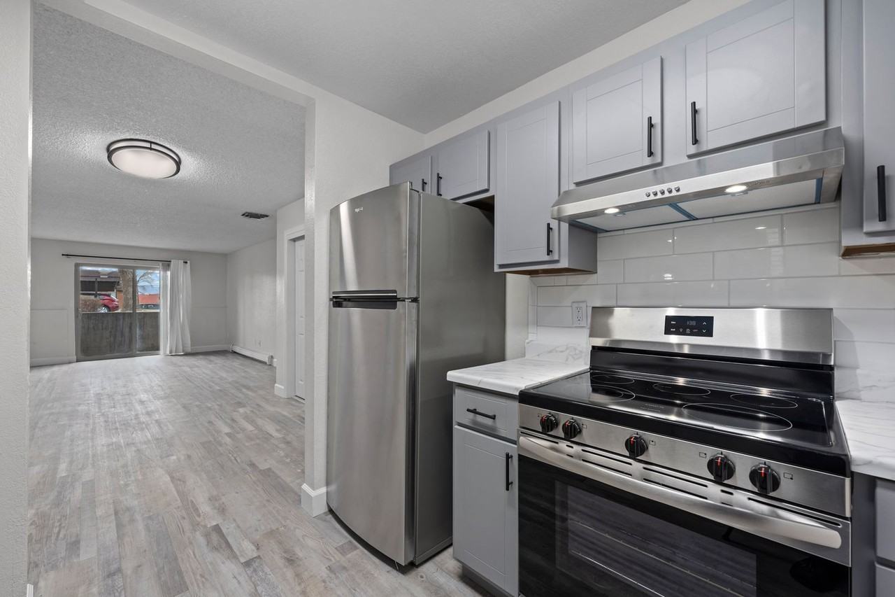 North Star Apartments - Photo 2 of 39