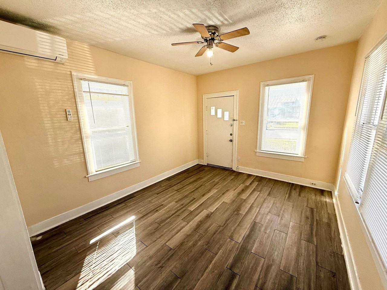 409 Canton - Photo 6 of 24