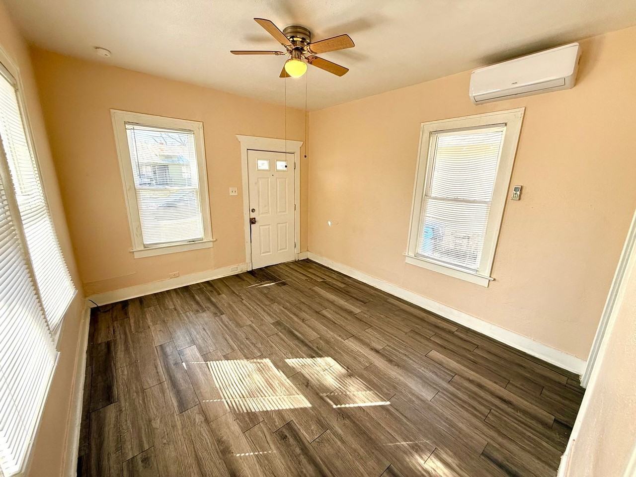 411 Canton - Photo 5 of 18