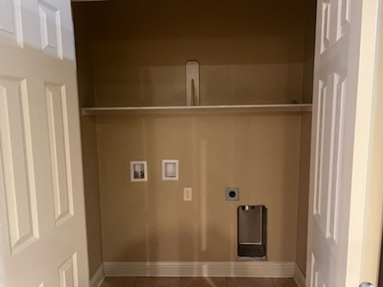 3909 Mobley Cir - Photo 5 of 14