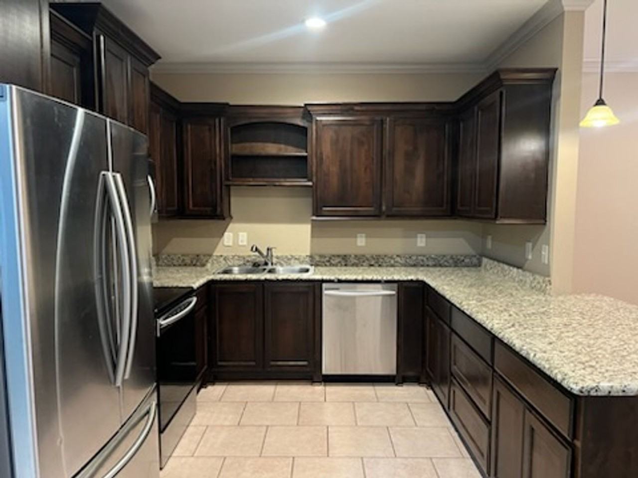 3909 Mobley Cir - Photo 6 of 14