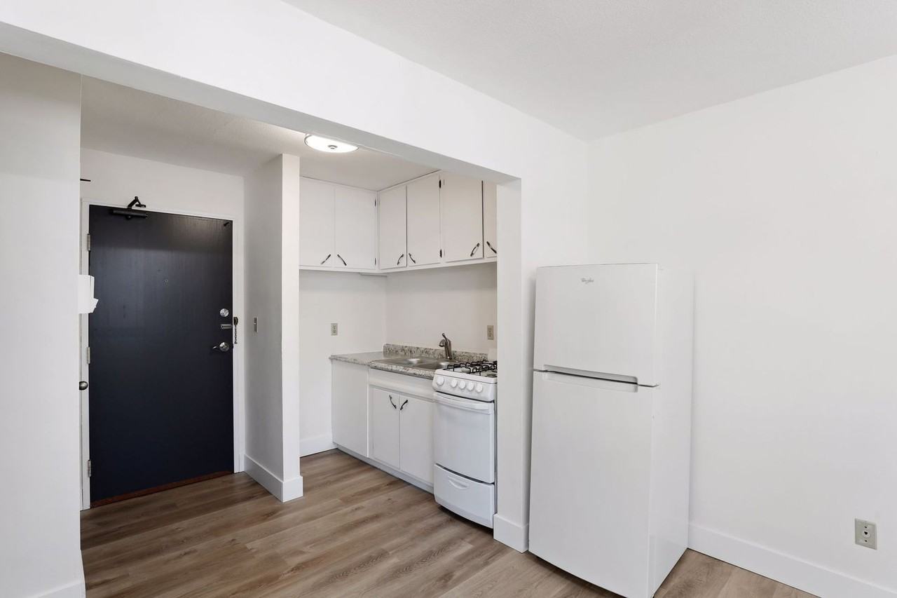2800 Colfax - Photo 7 of 35