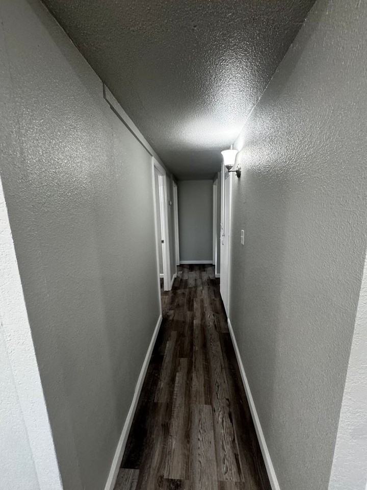 221 K St - Photo 6 of 17