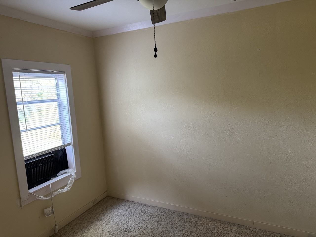 725 North Chestnut Road - Photo 5 of 6