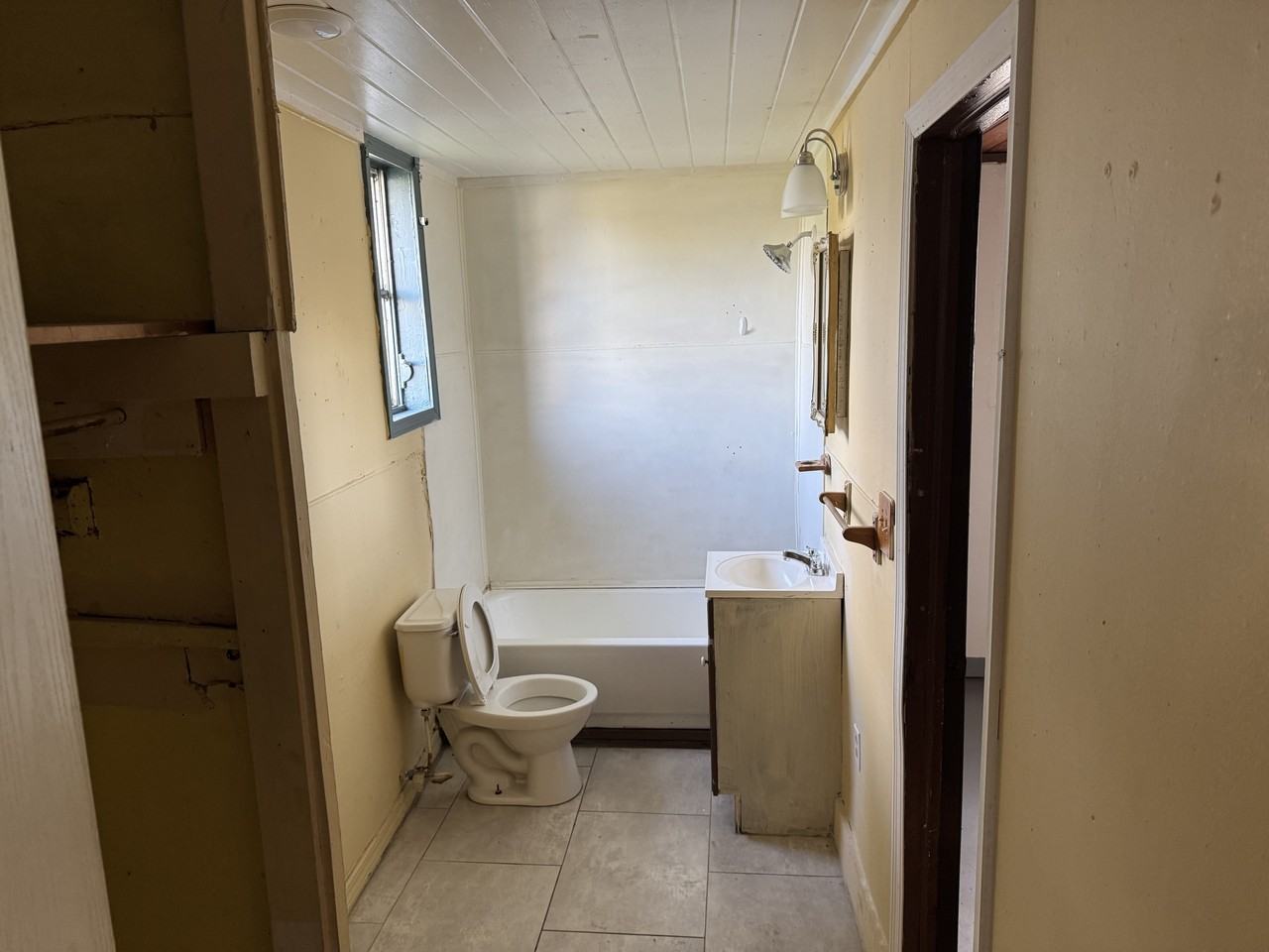 725 North Chestnut Road - Photo 6 of 6