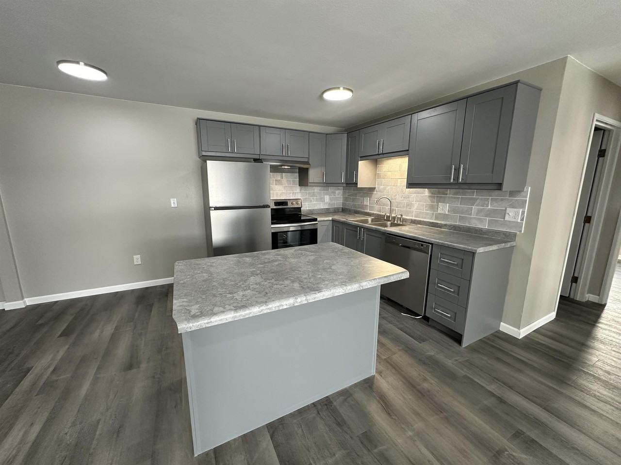 310 McKinley Street - Photo 2 of 21