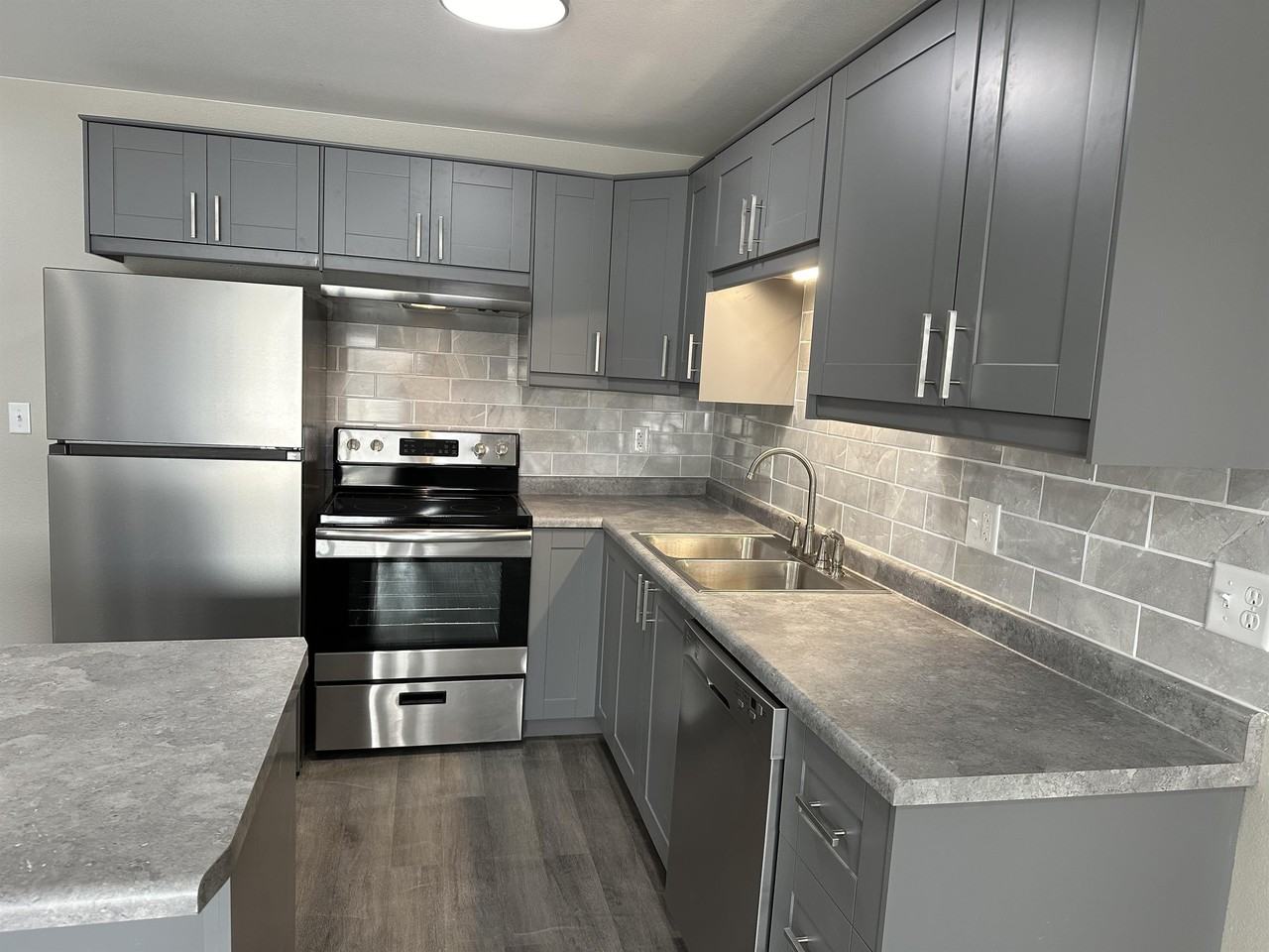 310 McKinley Street - Photo 3 of 21