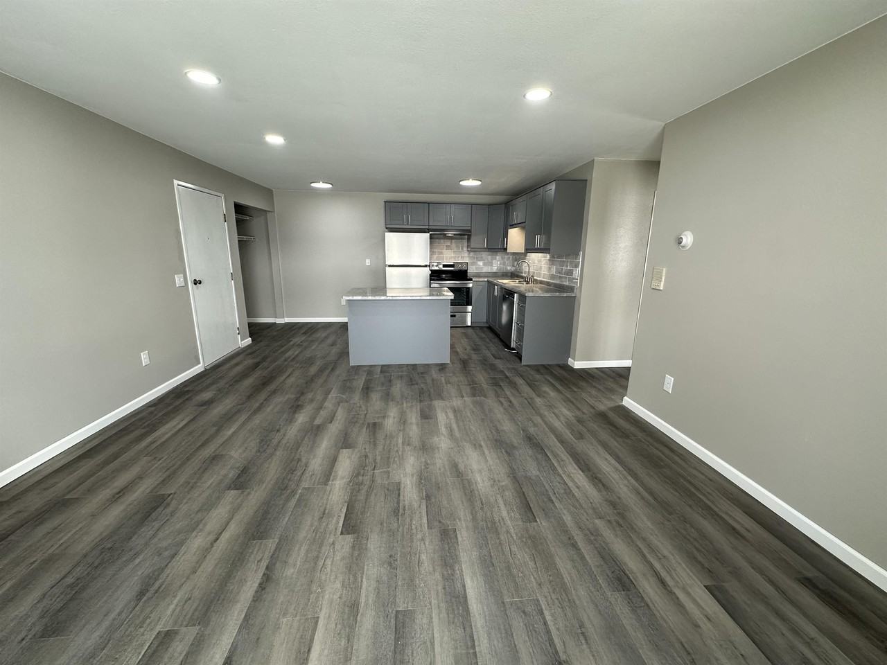 310 McKinley Street - Photo 7 of 21