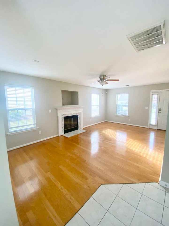 1731 Chinchester Ln - Photo 2 of 15