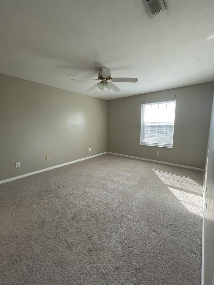 104 Rough Way - Photo 6 of 8