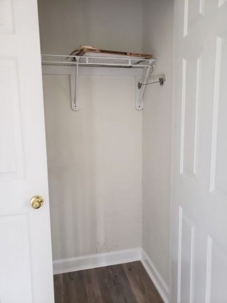 204 Longwood Lane - Photo 7 of 11