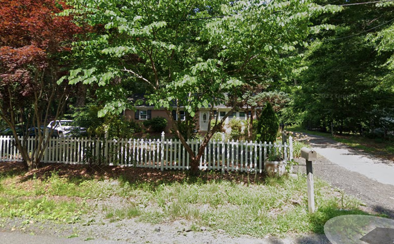 15218 Nottingham Drive - Photo 2 of 3