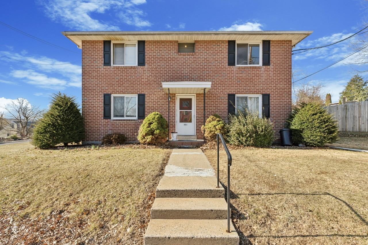 301 Rice Street - Photo 2 of 15