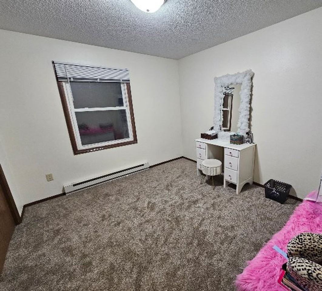 Dickinsen Rentals (045) - Photo 2 of 7