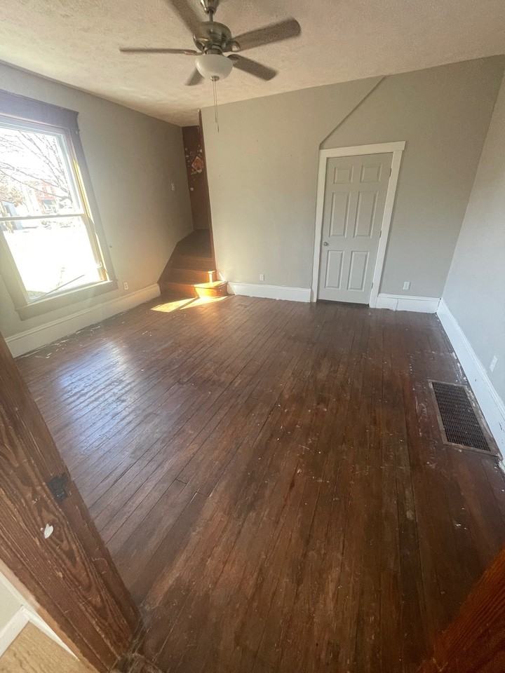 623 Woodward Street - Photo 3 of 7