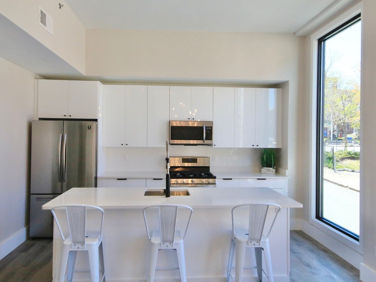 259 Weybosset Street - Photo 7 of 29