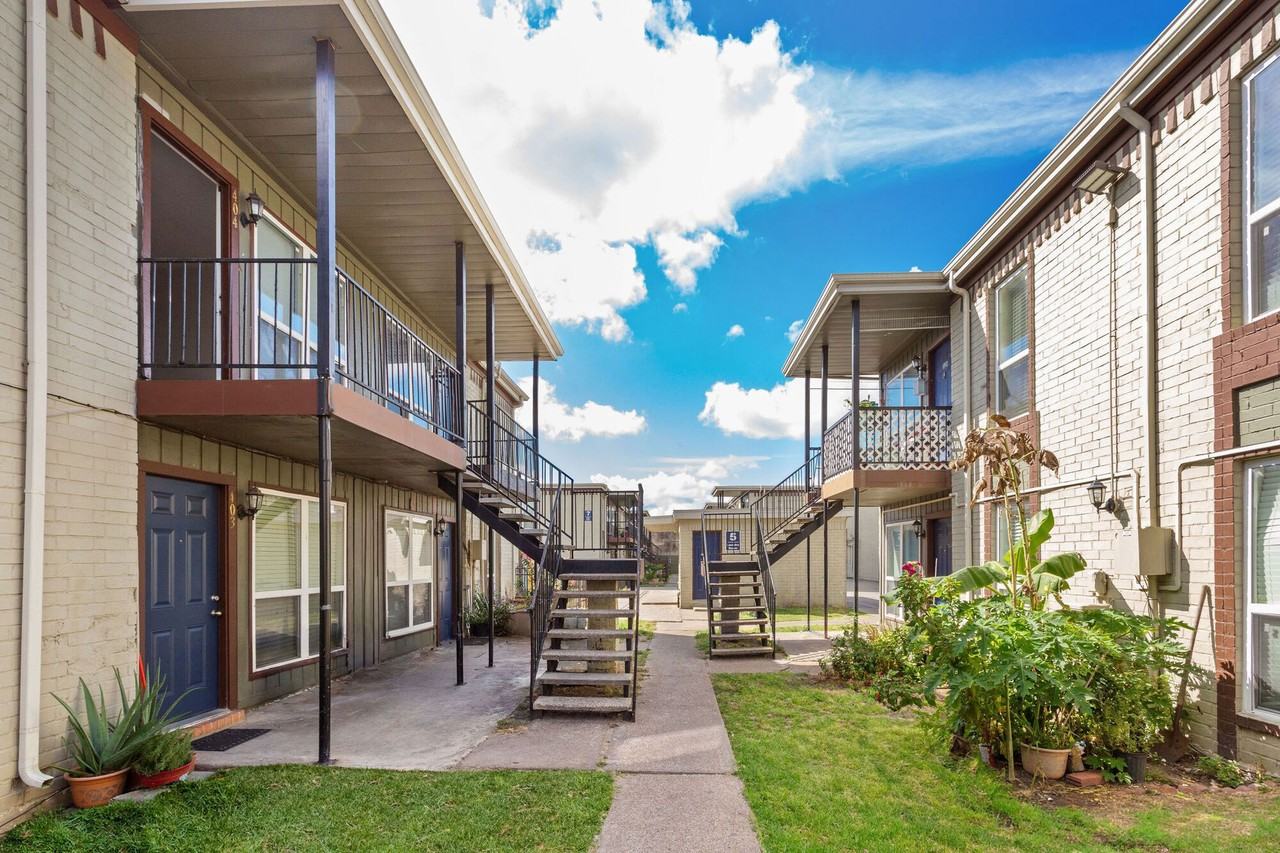 La Sevilla - Photo 5 of 9