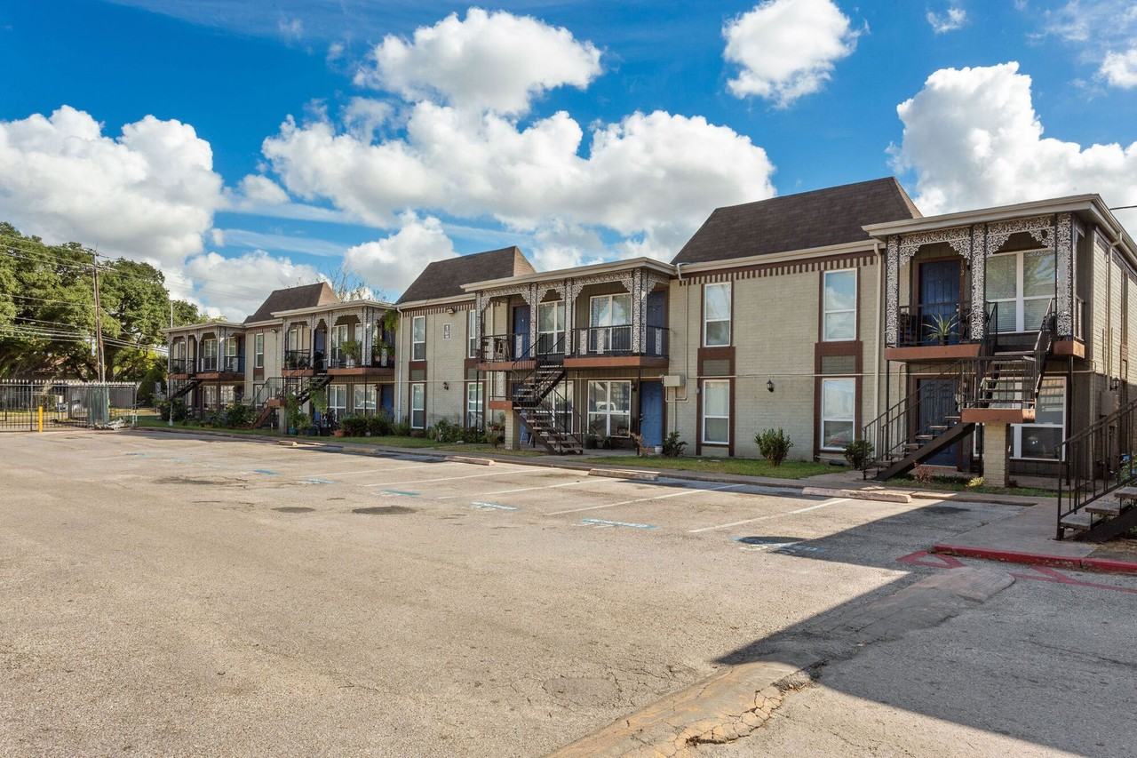 La Sevilla - Photo 6 of 9