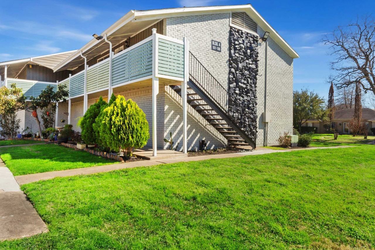 Las Rocas - Photo 7 of 13