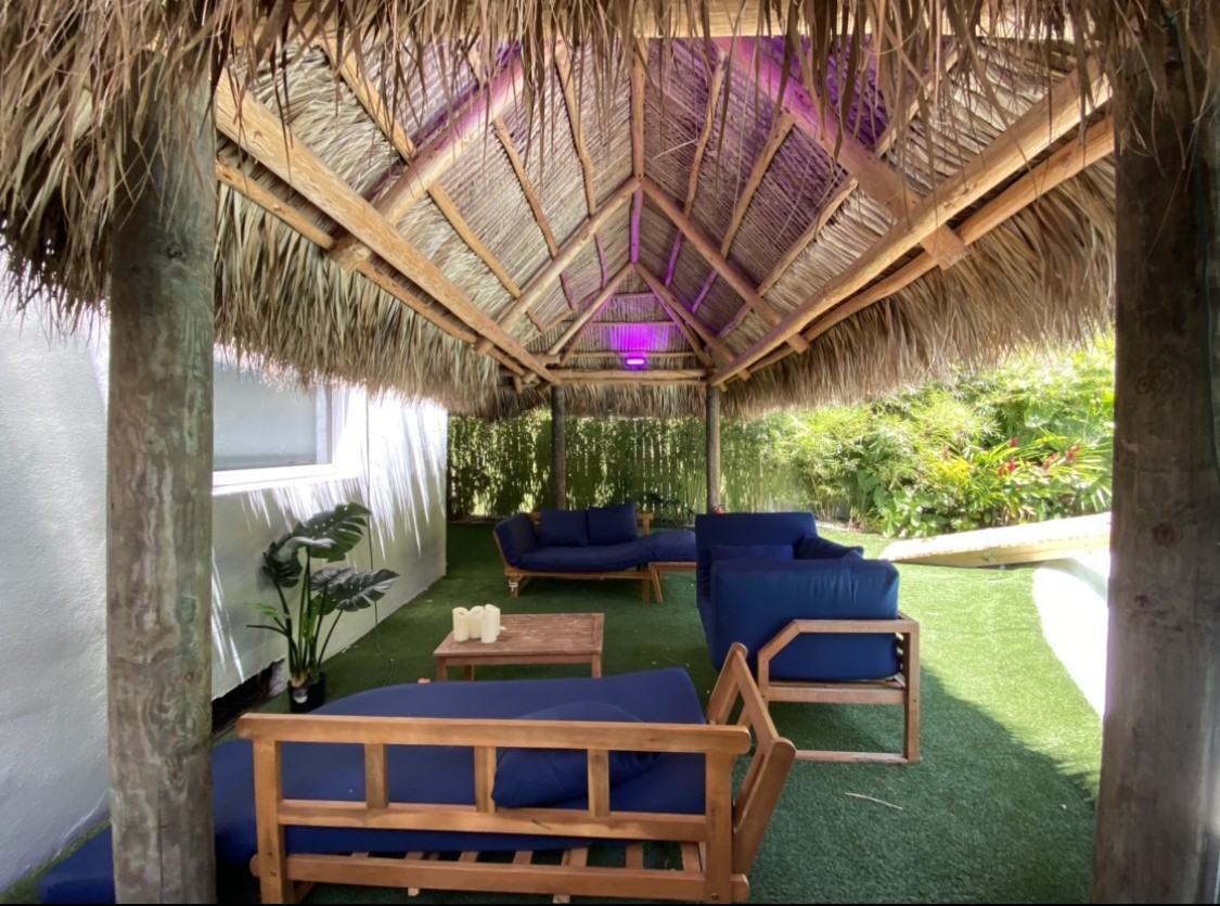 274 Northwest 32nd Street - Photo 3 of 10