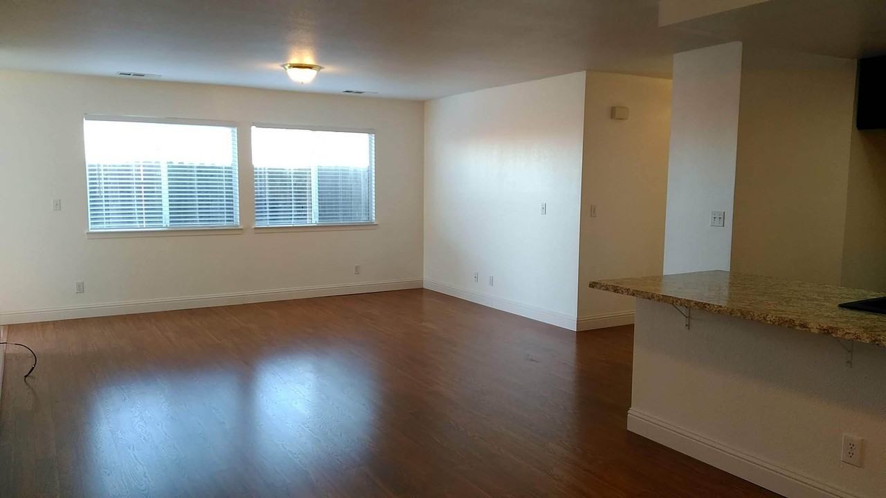 Howard, 1305 - Photo 2 of 11