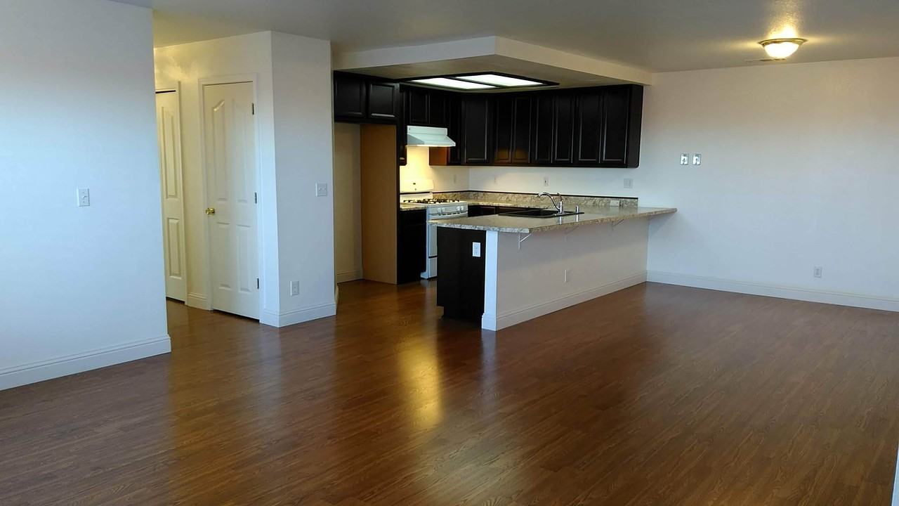 Howard, 1305 - Photo 3 of 11