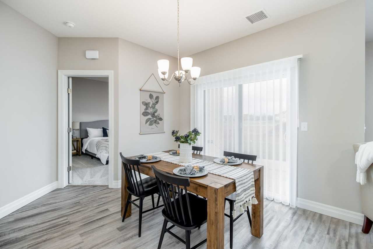 4163 Manchester Court - Photo 6 of 12